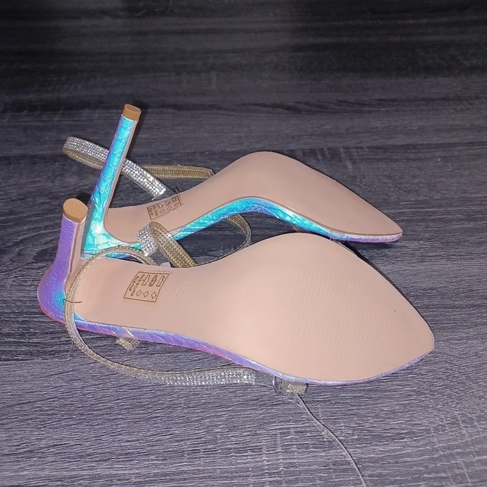 Fashion Nova- Bling and Silver Holographic Heels - W Sz 10 - Picture 10 of 11